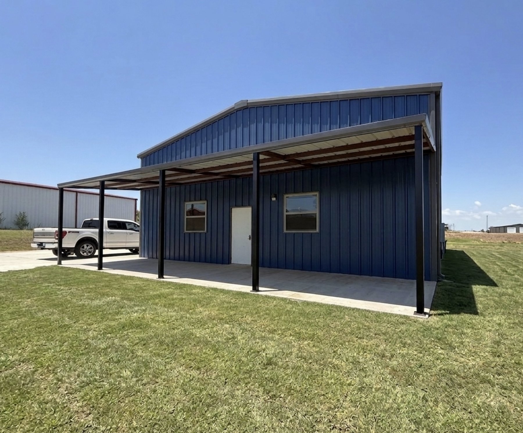 11515 Maui Ln industrial exterior